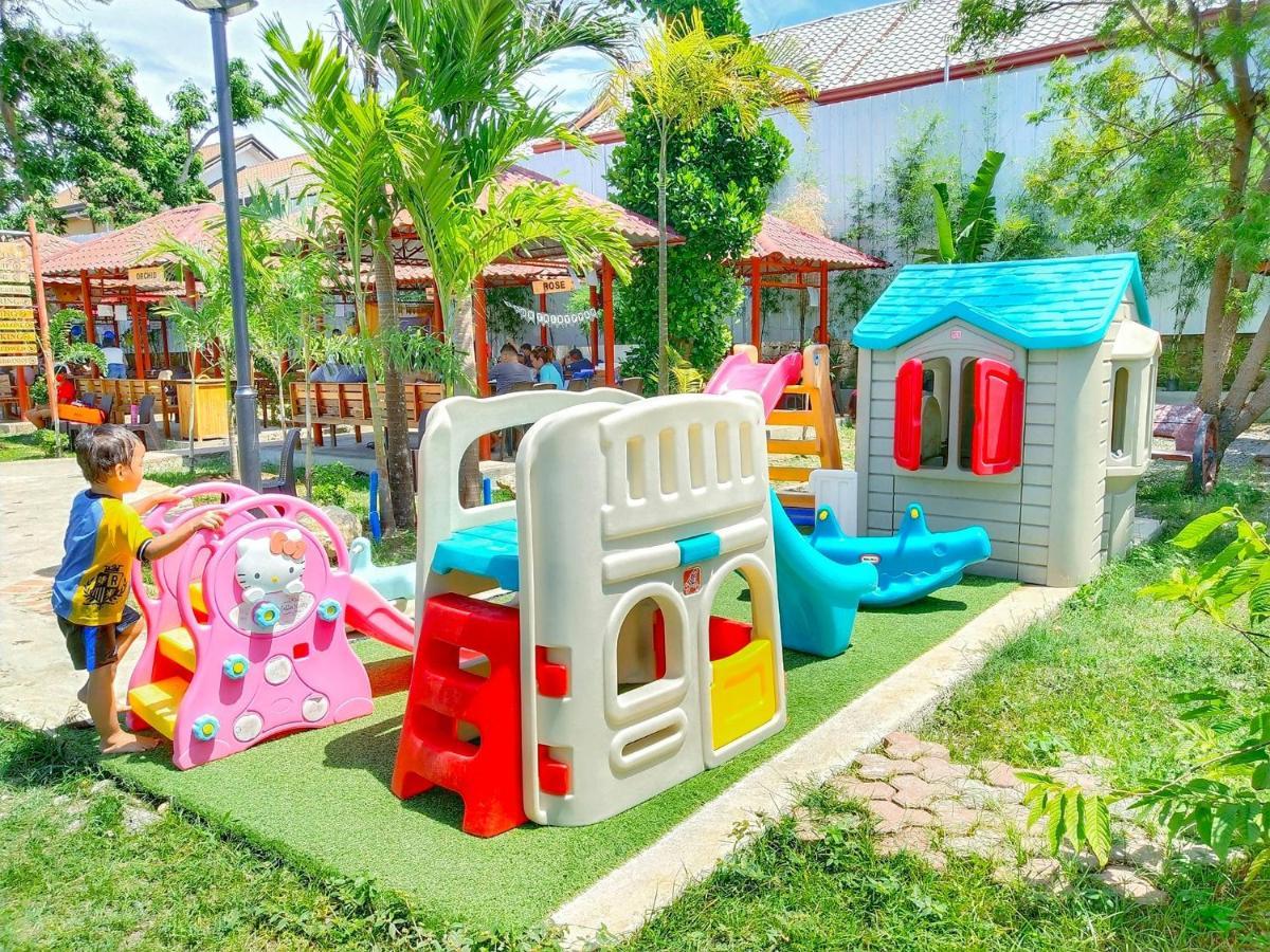 Gem's Paradise Resort Cebu Stadt Exterior foto